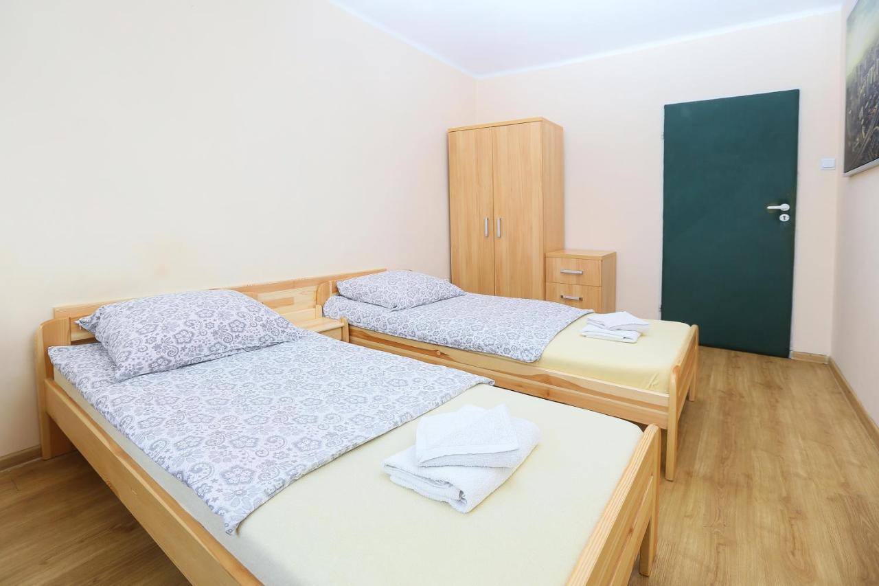 Pokoje Goscinne Czestochowa Bagian luar foto